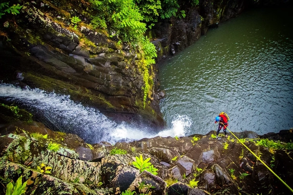 Canyoning v azorské džungli